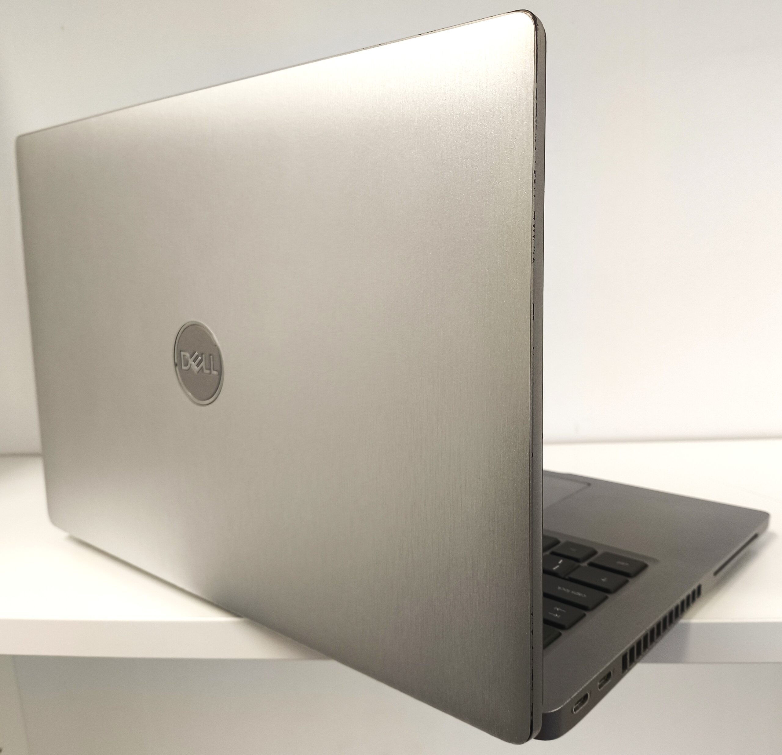 Laptop DELL Latitude 5420 Core i3-1125G4 16GB 256GB 14" FHD Windows 11 - obrazek 2