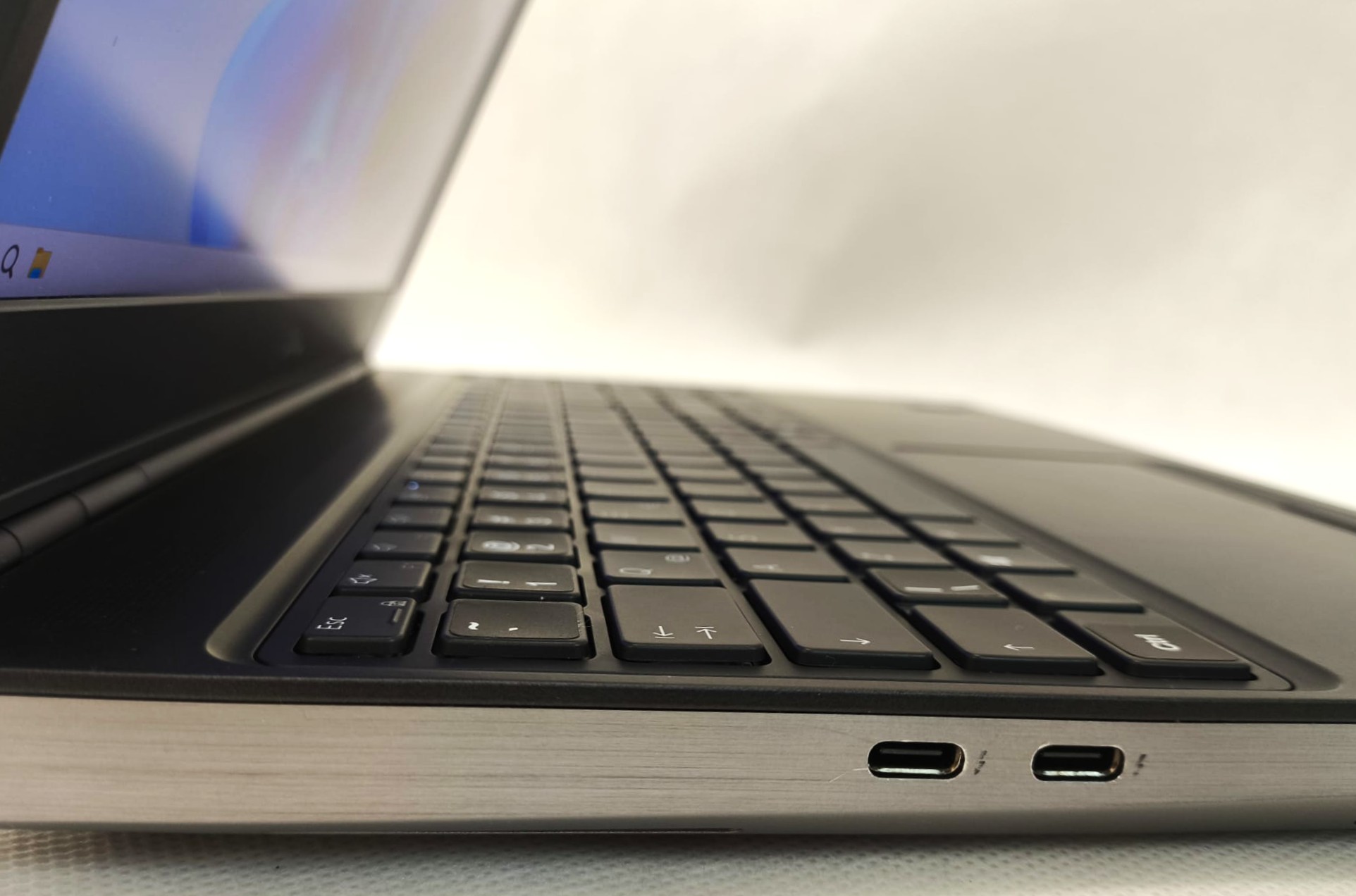 Laptop DELL Precision 7560 Core i9-11950H 32GB 512GB 15,6" FHD RTX A3000 6GB Windows 11 - obrazek 4