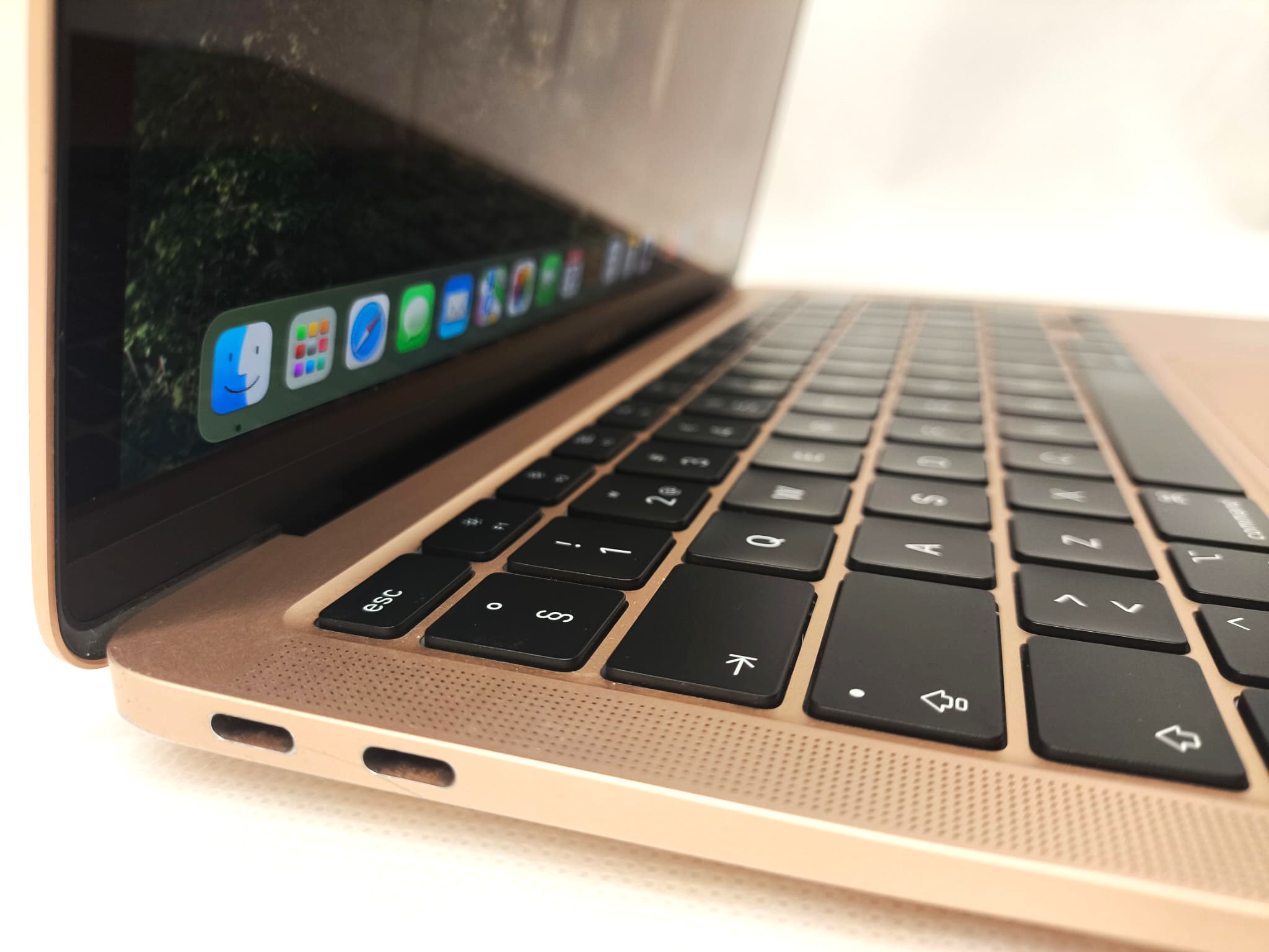 Laptop APPLE MacBook AIR 2020r. M1 8Core 16GB 512GB 13,3" Rose Gold - obrazek 5