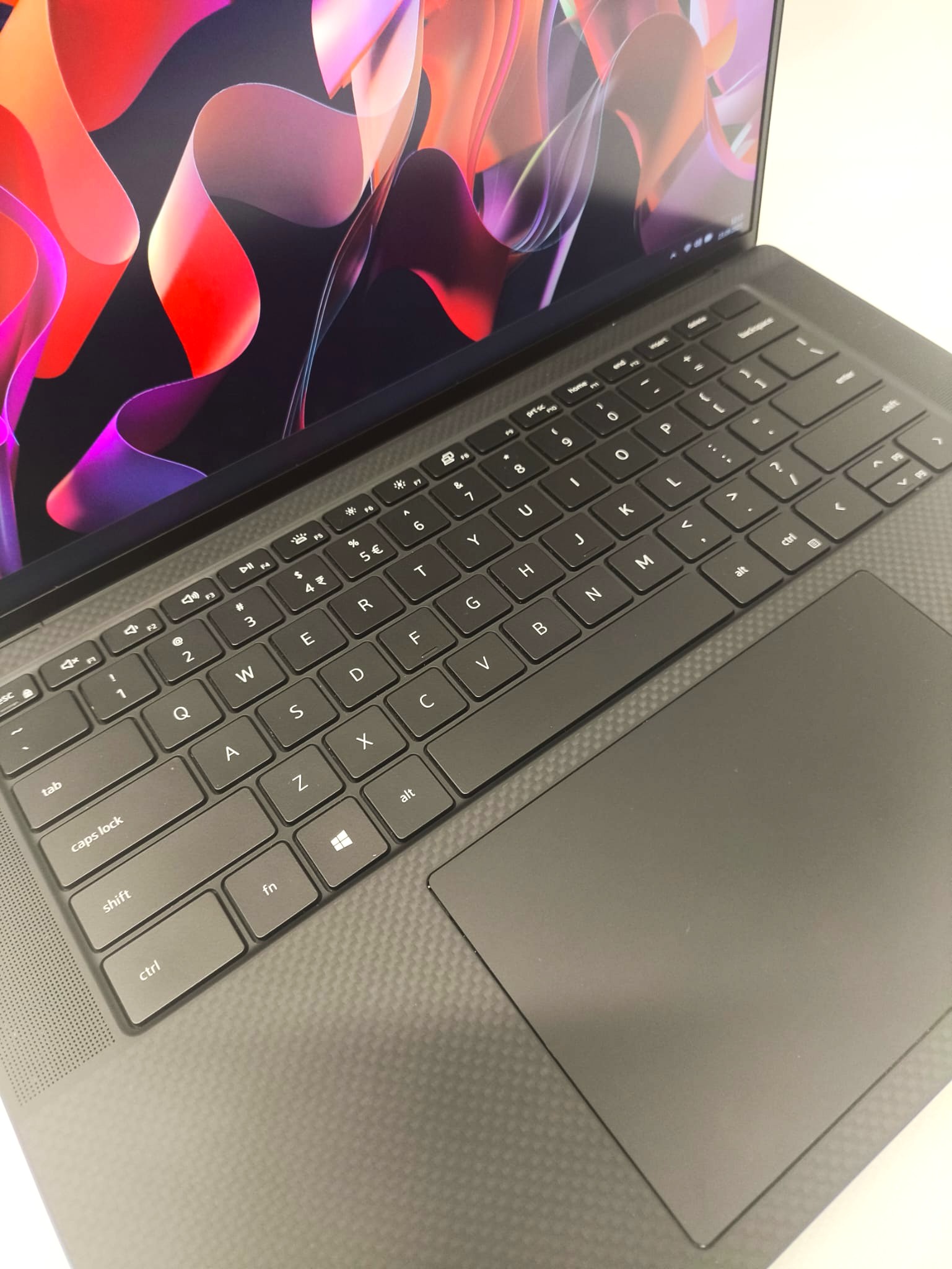 Laptop DELL Precision 5560 Core i7-11850H 32GB 512GB SSD 15,6" FHD+ QUADRO T1200 4GB Windows 11 - obrazek 5