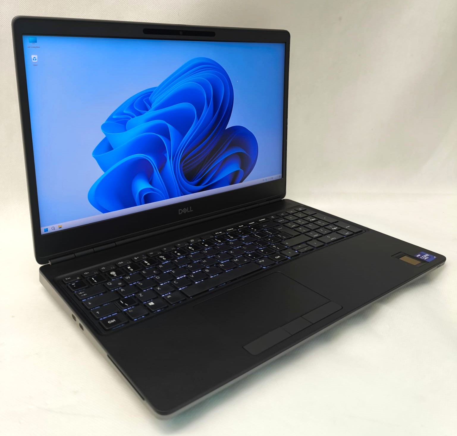 Laptop DELL Precision 7560 Core i9-11950H 32GB 512GB 15,6" FHD RTX A3000 6GB Windows 11 - obrazek 6