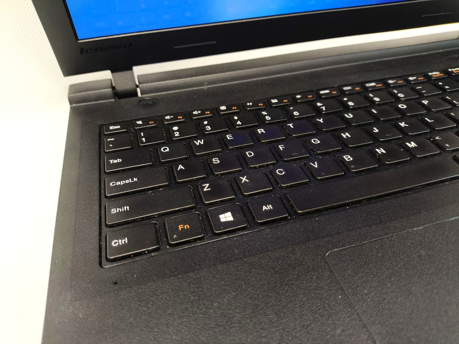 Laptop Lenovo IdeaPad 100 Intel Celeron N3060 4GB 128GB SSD 15,6" HD Windows 11 - obrazek 10