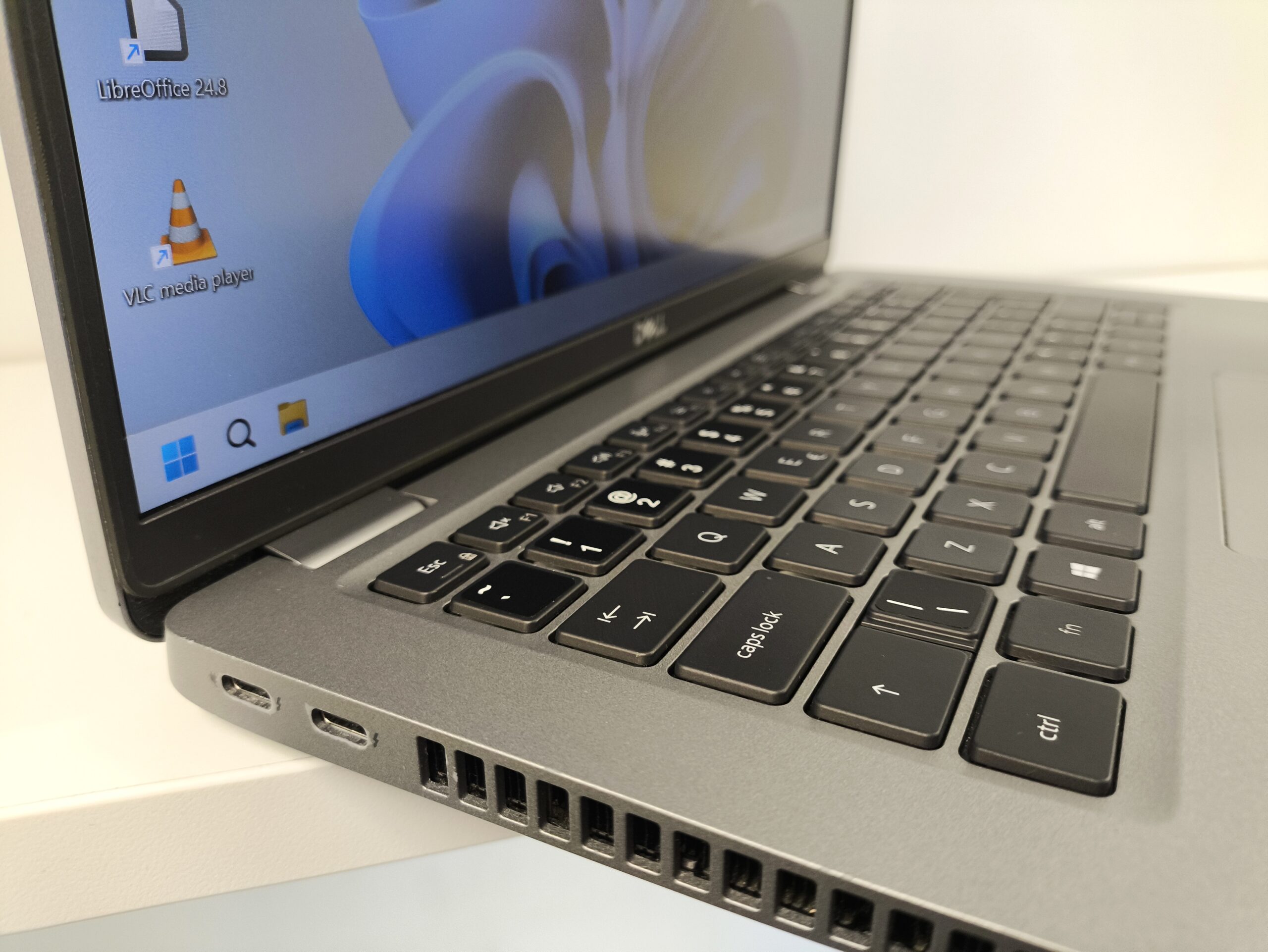 Laptop DELL Latitude 5420 Core i3-1125G4 16GB 256GB 14" FHD Windows 11 - obrazek 6