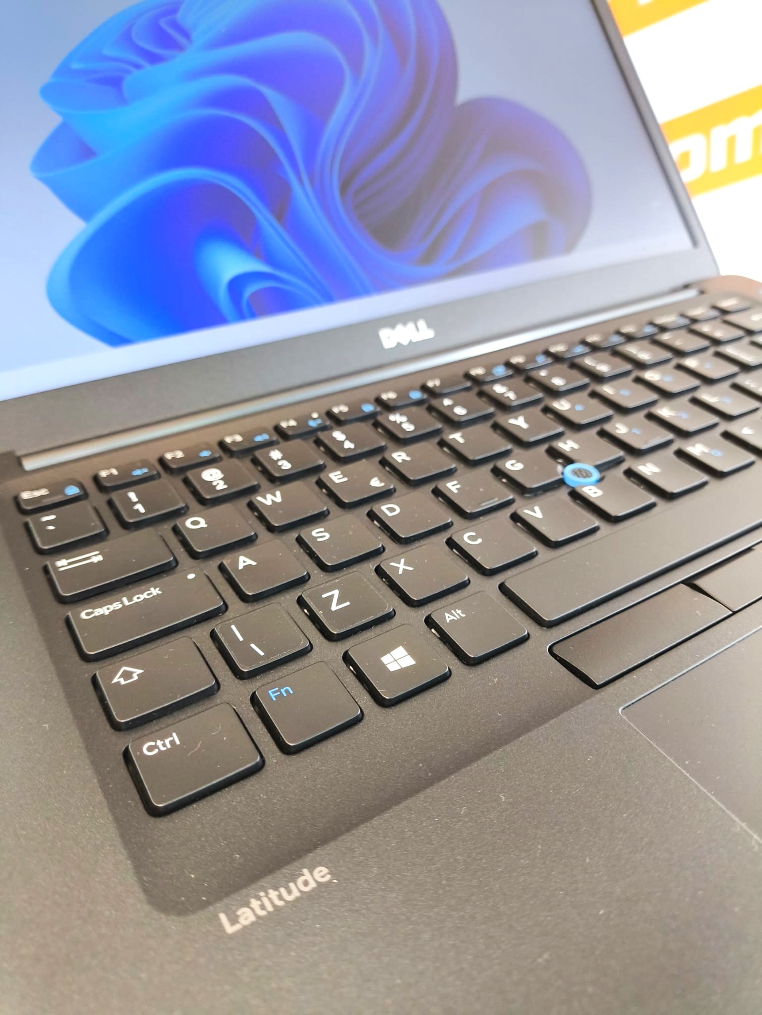 Laptop DELL Latitude 7480 Core i5-6300U 8GB 256GB 14" FHD Windows 11 - obrazek 8