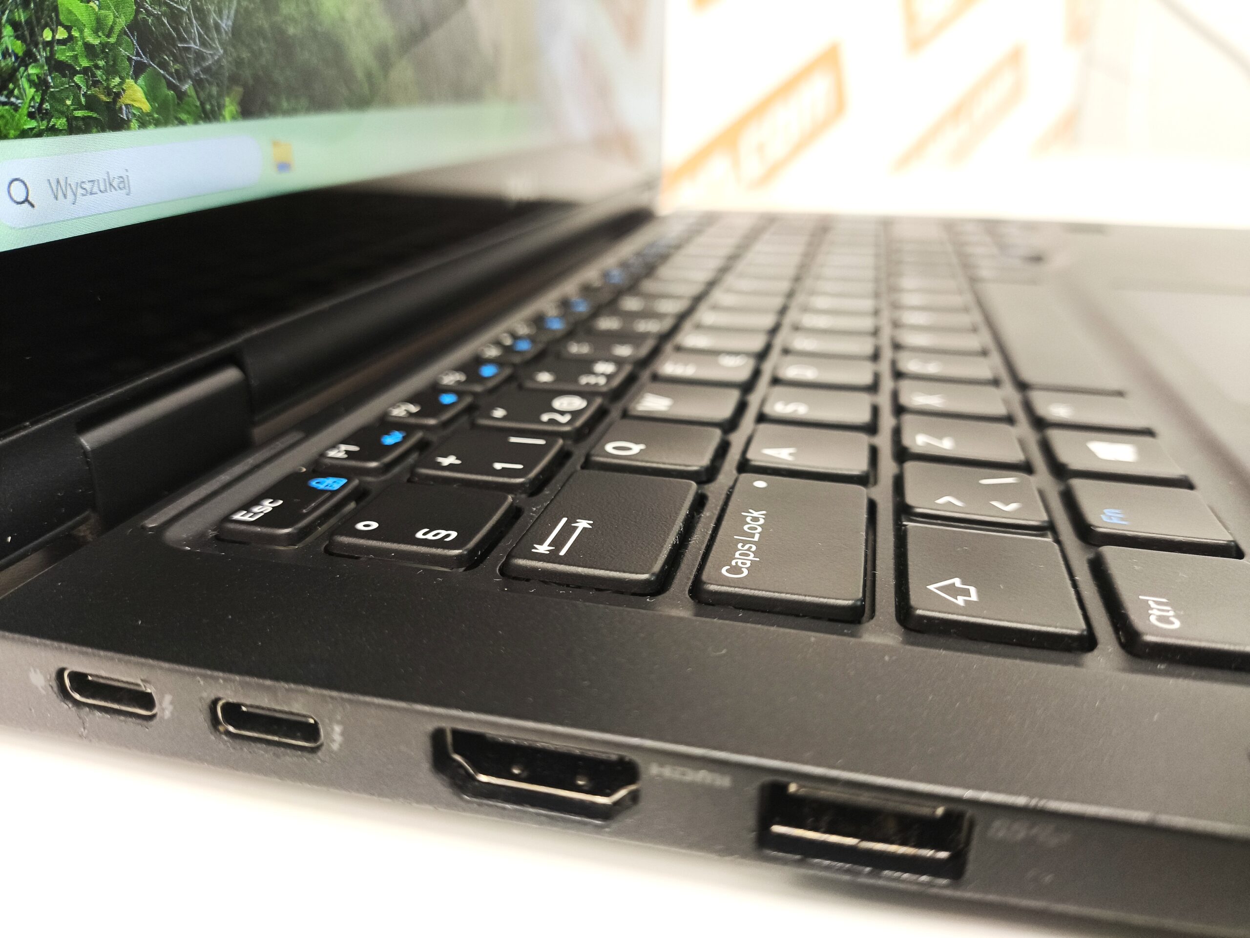 Laptop DELL Latitude 7390 Core i5-8350u 8GB 256GB SSD 13,3" FHD Windows 11 - obrazek 6