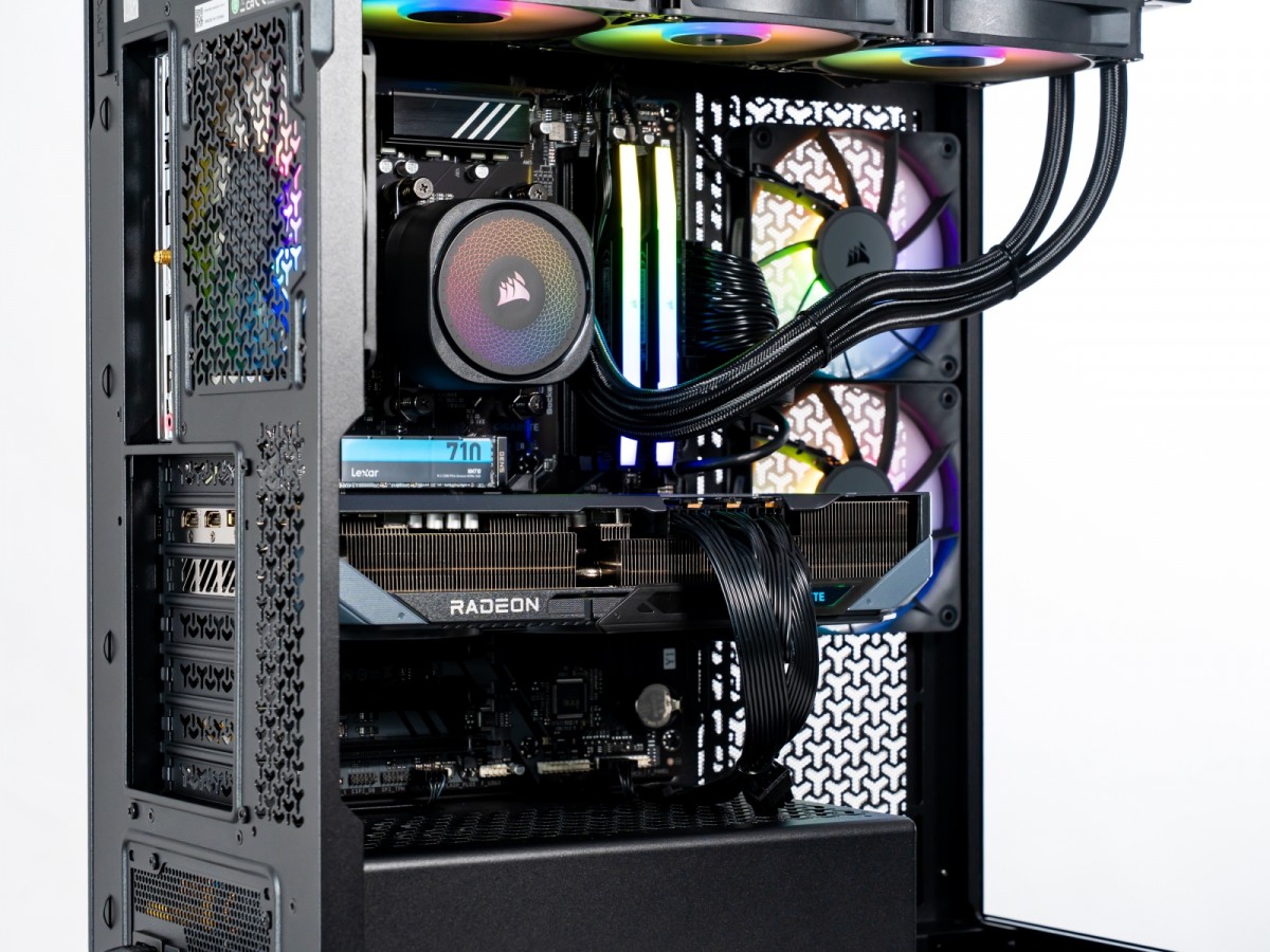 Komputer GAMINGOWY Ryzen 7 7800X3D/32GB/2TB/RX 9070 XT 16GB/Windows 11 HOME - obrazek 4